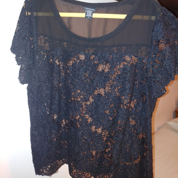 Torrid Over shirt- see through - Picture 2 of 3